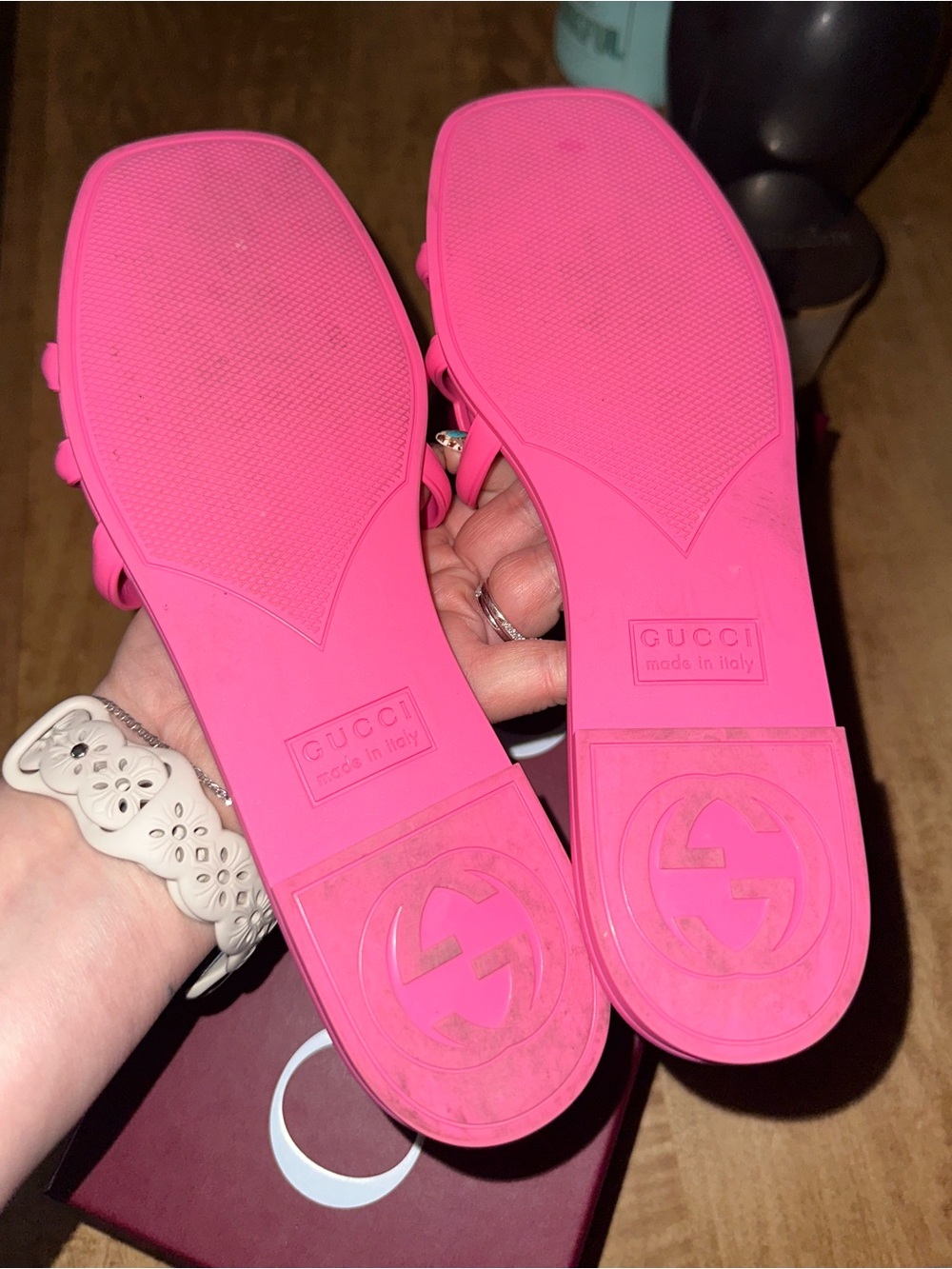 100% Gucci Pink Rubber GG Slide Sandals - Picture 6 of 8